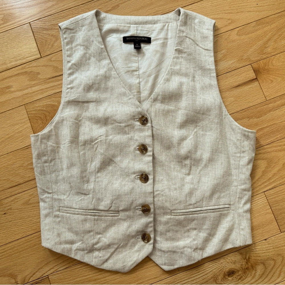 Banana Republic Linen Blend Vest in Size 6